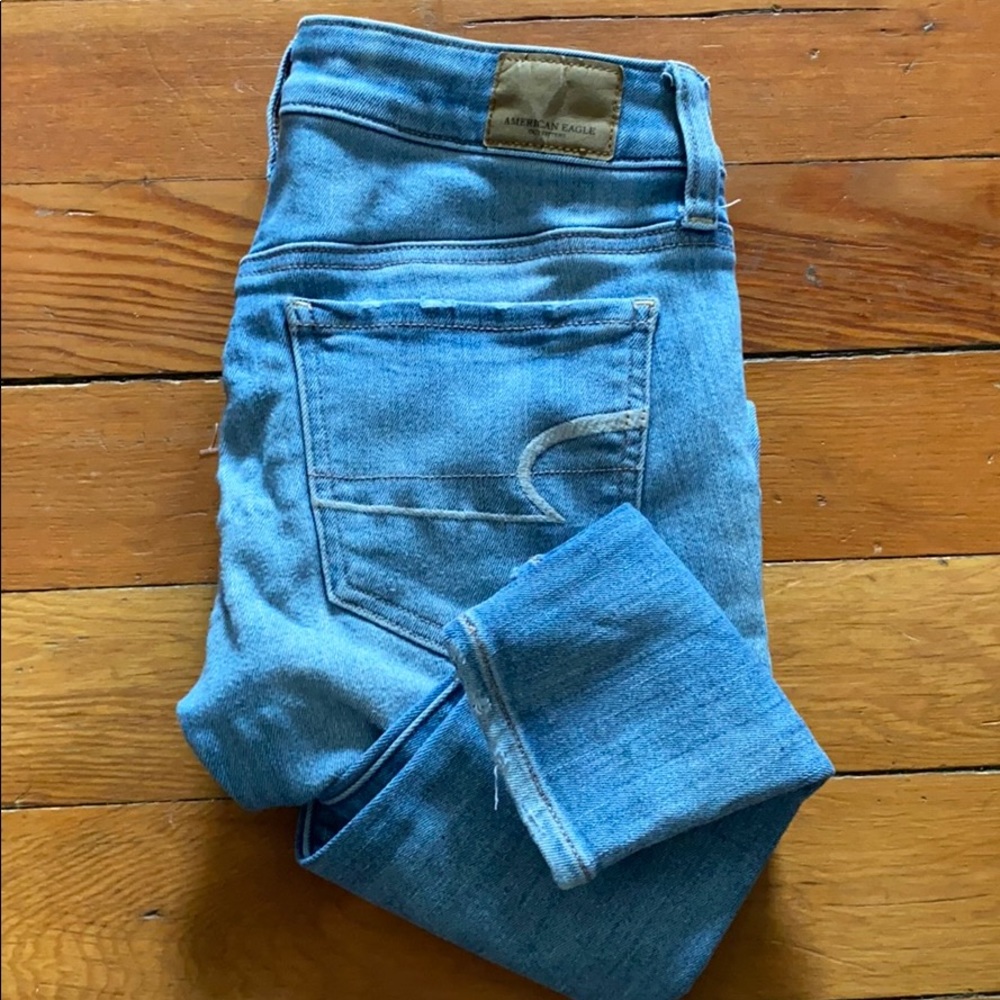 American Eagle Light Wash Low Rise Skinny Jeans